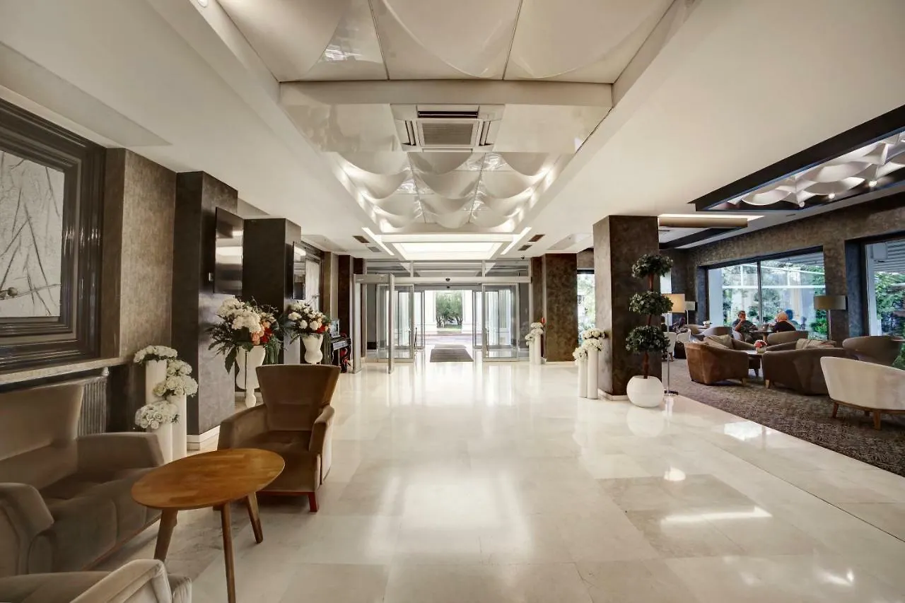 **  Kadak Garden Istanbul Otel Türkiye